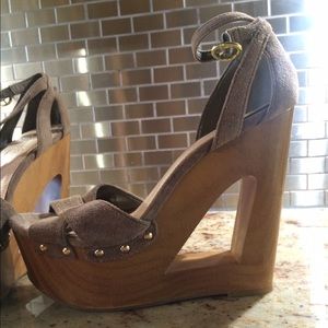 Jessica Simpson wood & suede wedges