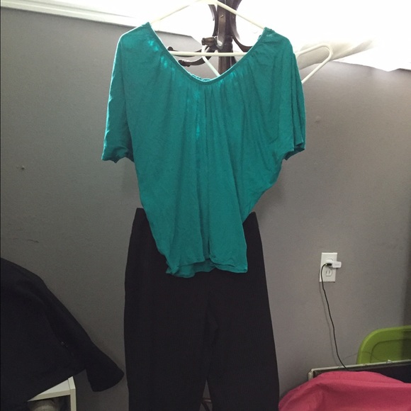 Express flirty top