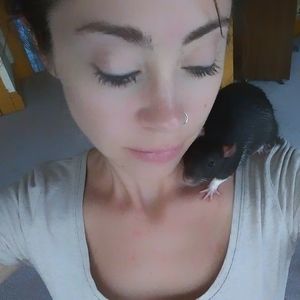 Meet your Posher, Courtney