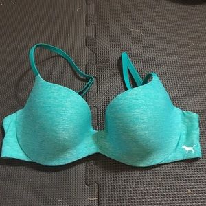 PINK VS light lift bra 32C