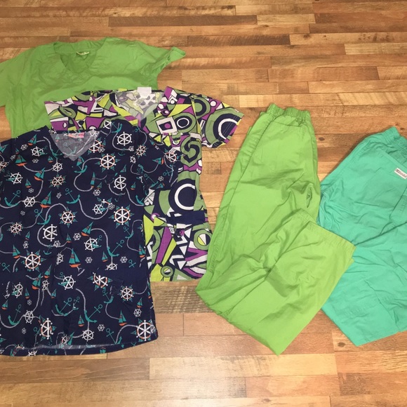 🚫SOLD🚫 Scrubs