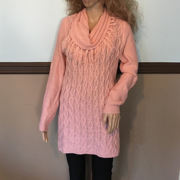 Cute sweater - Picture 2 of 4
