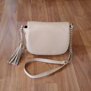 F21 beige crossbody bag