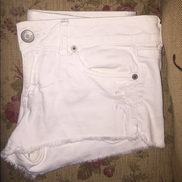 Low-rise cut off shorts!