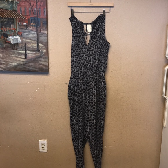 Lucky brand jumpsuit - Picture 2 of 6