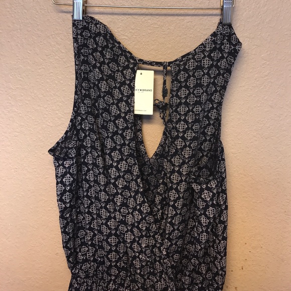 Lucky brand jumpsuit - Picture 3 of 6