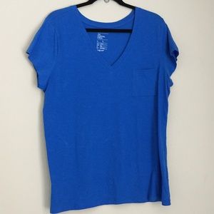 Gap Essential V Neck Tee