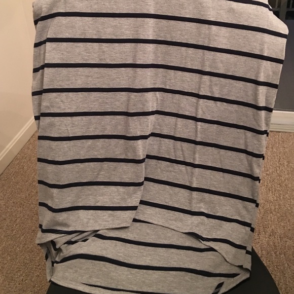 Small Irma navy and grey stripe.