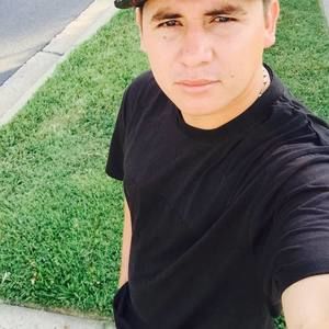 Meet your Posher, Cesar