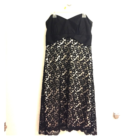White House|Black Market Lace Overlay dress
