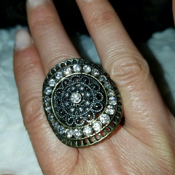 Jewelry - Rhinestone and Copper Tone Stretch Statement Ring.