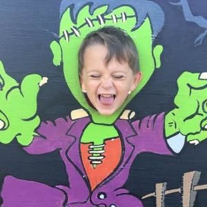 Meet your Posher, Laura