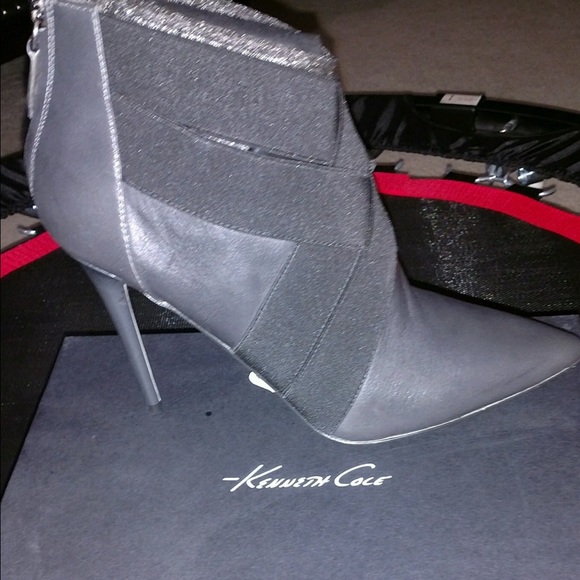 Kenneth Cole Boots - Picture 2 of 2