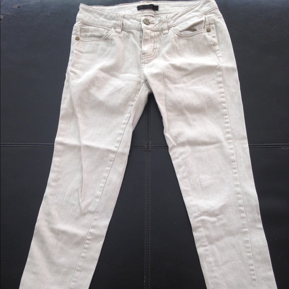 Fitted beige pants