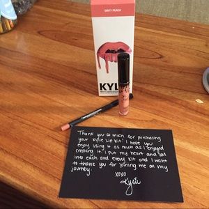 Kylie Jenner Lip Kit in Dirty Peach