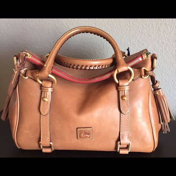 🚫SOLD🚫D&B TAUPE small florentine satchel 😊 - Picture 2 of 4