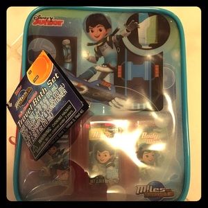 Miles from Tomorrowland -Bath Set