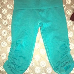 Lululemon crop leggings