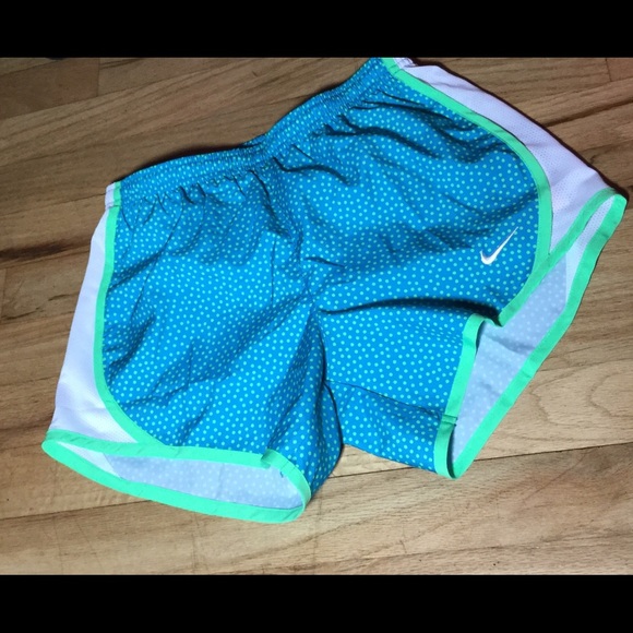 Nike Running Track Shorts Size M NWT Printed Athleisure Running - Picture 2 of 4