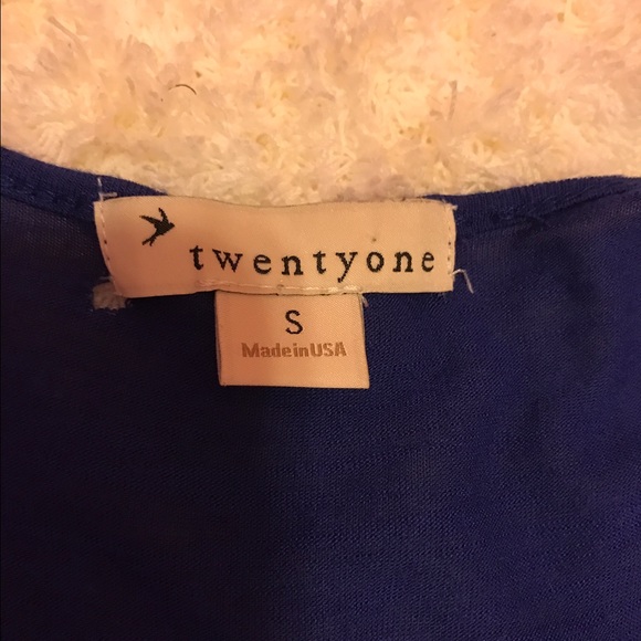 Dressy Blue top - Picture 2 of 2