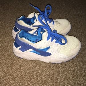 Nike hurache's size 1.5
