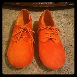 Brand new...Womens Jazz Flat style shoes