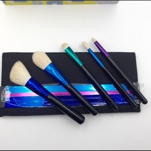 MAC Enchanted Brush Set