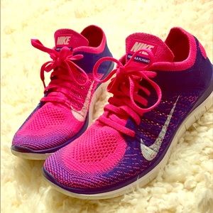 💕Nike Free 4.0 Flyknit sz 8 💕