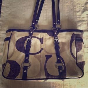 Coach purse in great condition!!