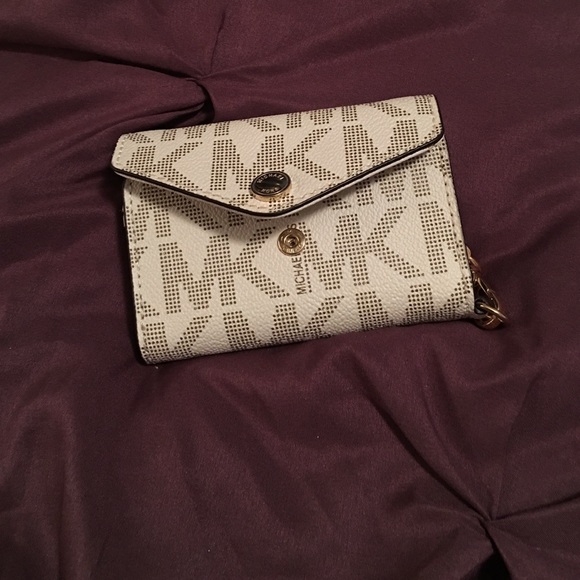 Michael Kors phone wristlet