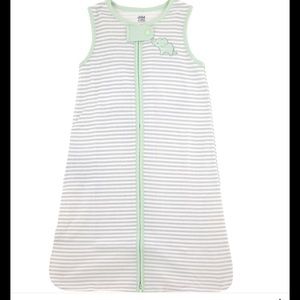 NWT Carters Wear a blanket sz Small -up to 18 lbs