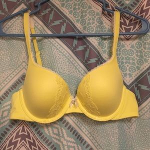 BNWOT! Body by Victoria padded perfect coverage!