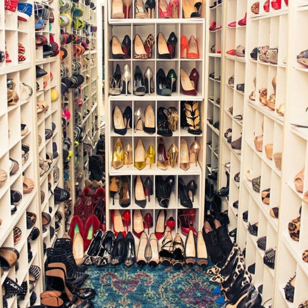 Hi! I'm Kayla! Flexible with bundles! Take a peek!