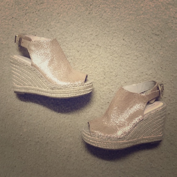 NWT Kenneth Cole wedges