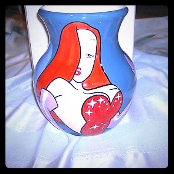 Disney limited quantity Jessica Rabbit vase - Picture 1 of 2