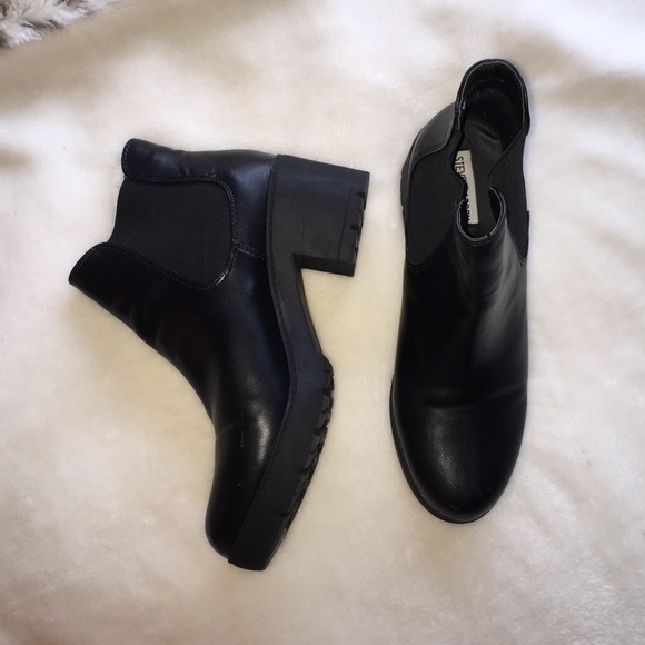 Steve Madden platform booties💕