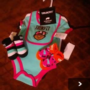 Infant girl trukfit 5 piece combo