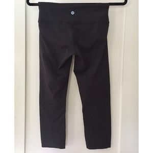 Lululemon black crop leggings - Small