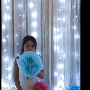 Meet your Posher, Maya