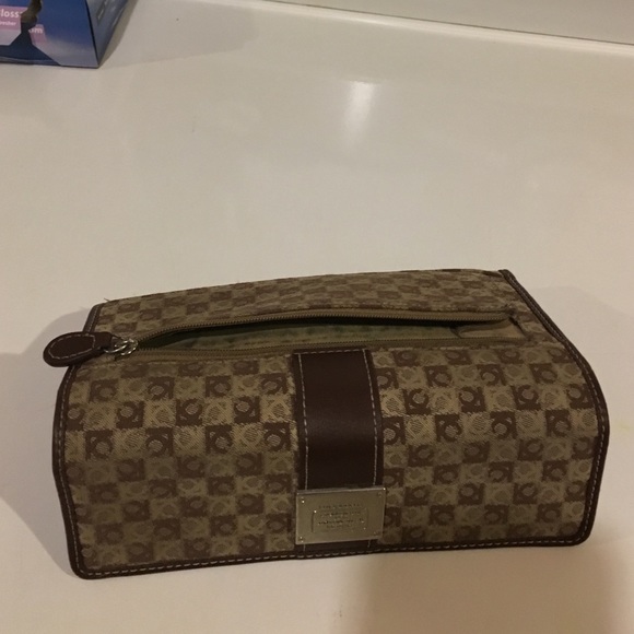 Liz Claiborne wallet - Picture 3 of 3