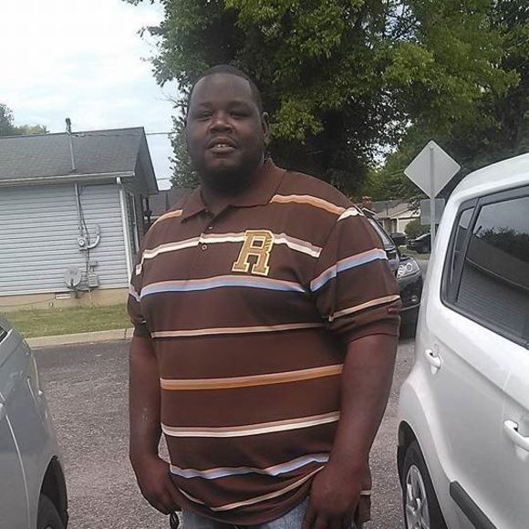 Meet your Posher, Carlos - Picture 1 of 1