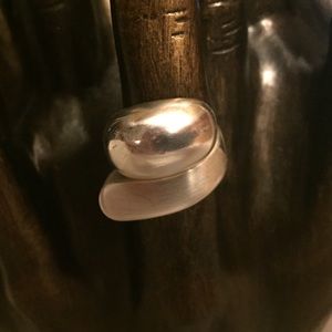 ☀️2 Tone Sterling Silver Ring☀️