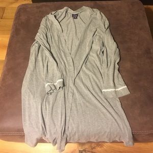 Maternity top and robe