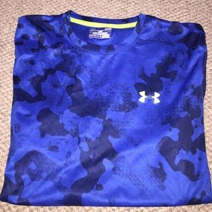 mens under Armour shirt