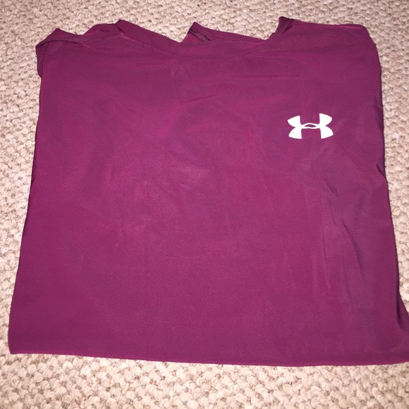 mens under Armour shirt