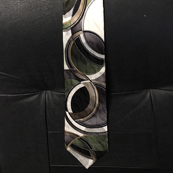 Brand New 100% Silk ARROW Designer Men's Tie