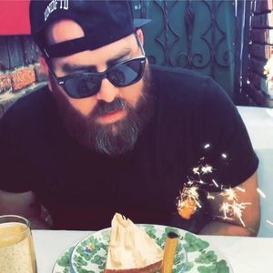 Meet your Posher, Gino