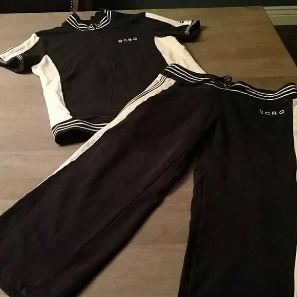 BCBG MAX AZRIA BLACK BEIGE TRACK SUIT CAPRI PANT