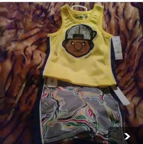 Infant 3/6 month trukfit short set