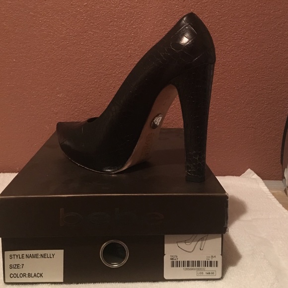 BEBE HEELS - Picture 3 of 4
